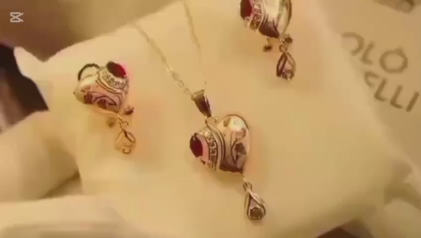 Load video: 